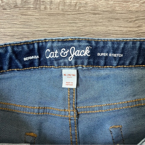 Cat&Jack Bermuda Jean Shorts. - Picture 2 of 7